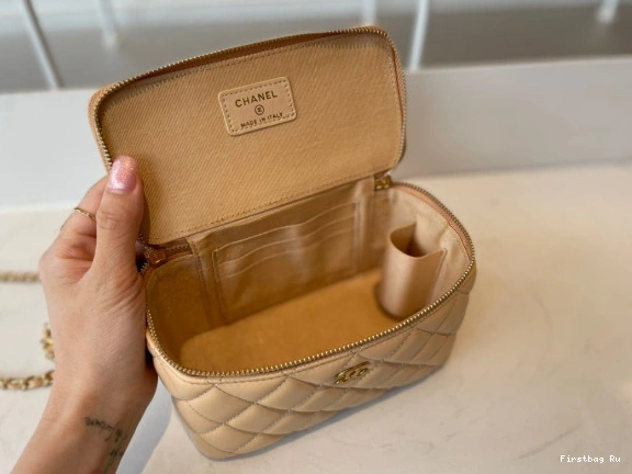 First Bag Ru CASE VANITY CHANEL 0818